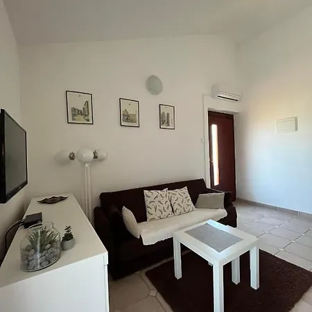 Hranjec Apartment Ugljan